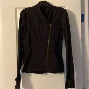 Lululemon asymmetric zip lightweight black top size 8
